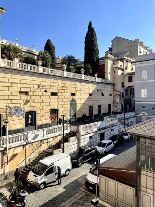 Overlooking The Porto Antico Of Appartamento Genova