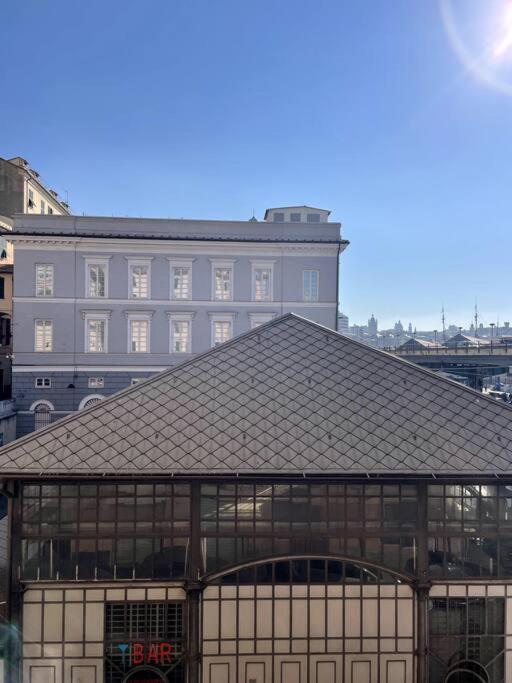 Overlooking The Porto Antico Of Appartement